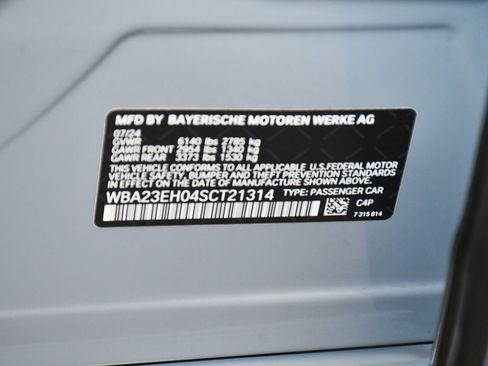 Used 2025 BMW 740i image 37