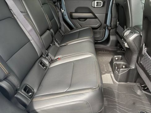 New 2026 Jeep Gladiator Sport AWD/4WD image 16