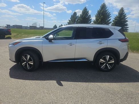 Used 2023 Nissan Rogue SL w/ SL Premium Package AWD/4WD image 2