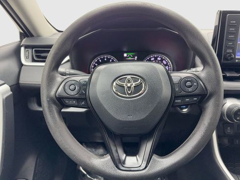 Used 2022 Toyota RAV4 XLE image 19