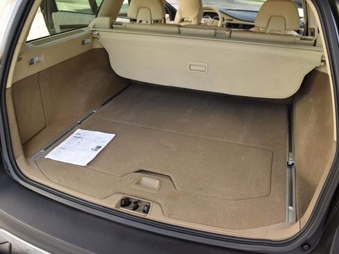 Used 2011 Volvo XC70 3.2 w/ Premium Pkg image 75