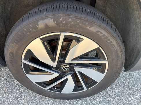 Used 2024 Volkswagen Atlas SE FWD image 4