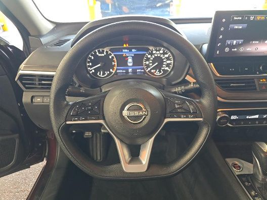 Used 2025 Nissan Altima 2.5 SV w/ SV Special Edition Package FWD image 10