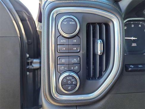 Used 2022 GMC Sierra 1500 AT4 w/ AT4 Premium Package image 24