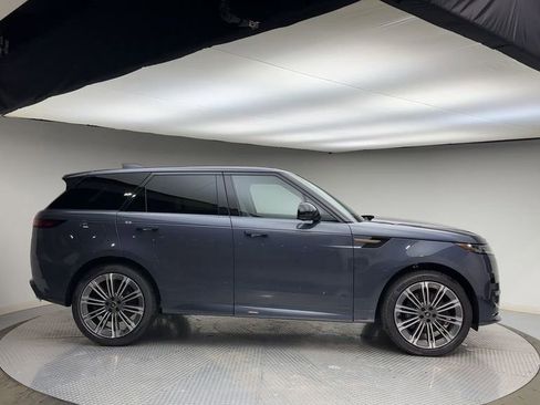 Certified 2025 Land Rover Range Rover Sport Autobiography AWD/4WD image 9