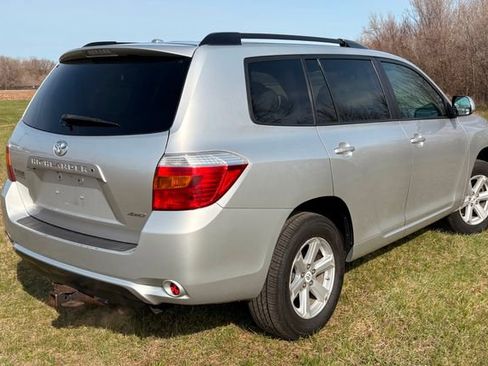 Used 2010 Toyota Highlander SE image 5