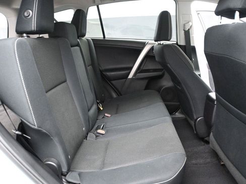 Used 2016 Toyota RAV4 XLE AWD/4WD image 19
