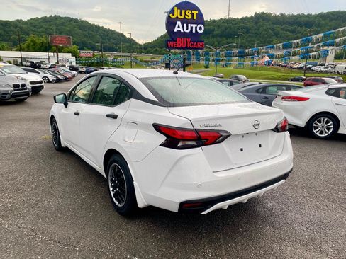 Used 2020 Nissan Versa S FWD image 5