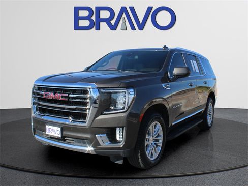 Used 2021 GMC Yukon SLT image 1