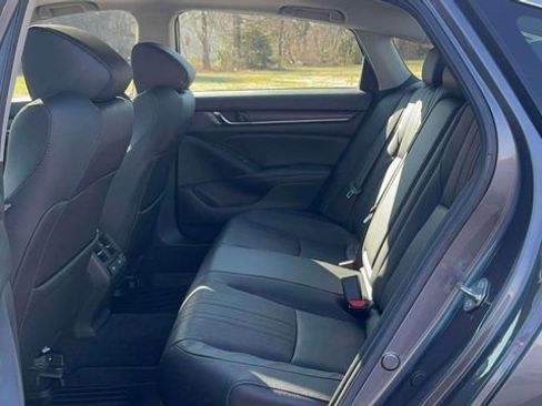 Used 2021 Honda Accord Touring image 10