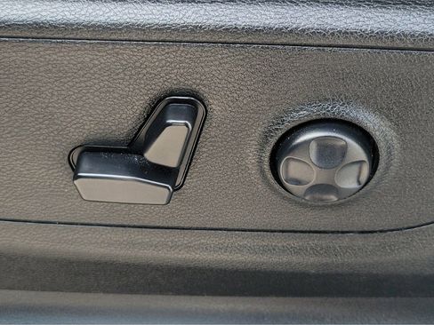 Used 2019 RAM 1500 Big Horn image 17