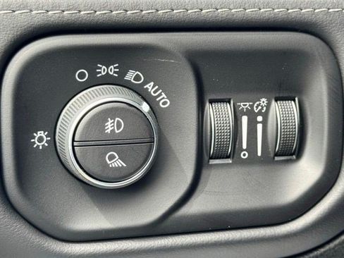 New 2026 RAM 2500 Limited AWD/4WD image 15
