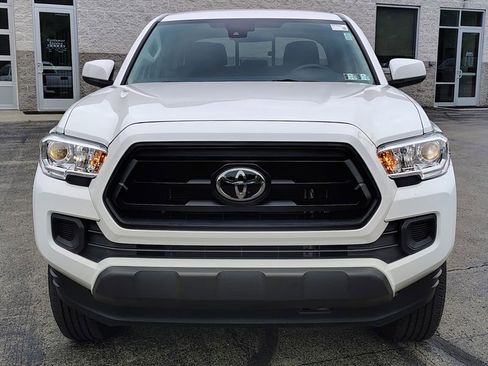 Used 2023 Toyota Tacoma SR AWD/4WD image 3
