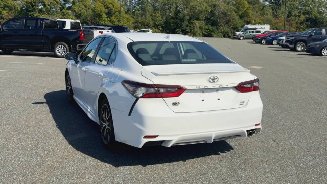 Used 2024 Toyota Camry SE w/ Cold Weather Package AWD/4WD image 7