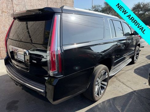 Used 2020 GMC Yukon XL Denali w/ Open Road Package AWD/4WD image 3