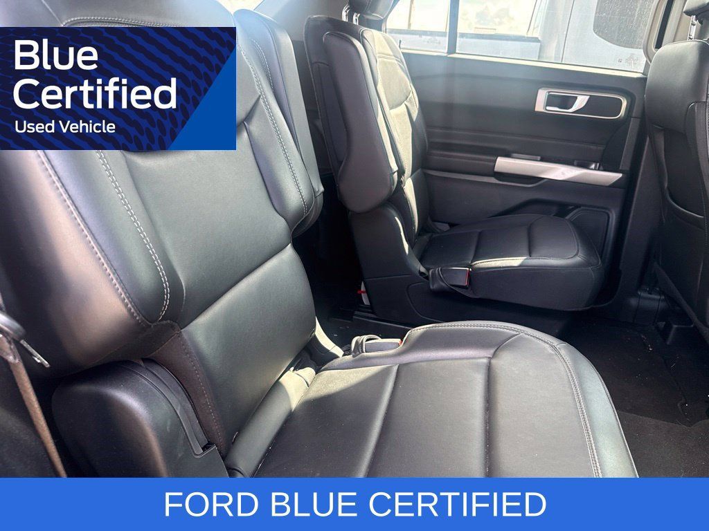 Certified 2023 Ford Explorer XLT w/ Equipment Group 202A RWD image 6