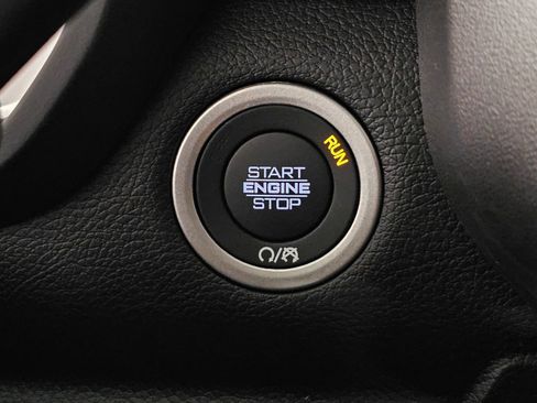 New 2026 RAM 2500 Laramie AWD/4WD image 17