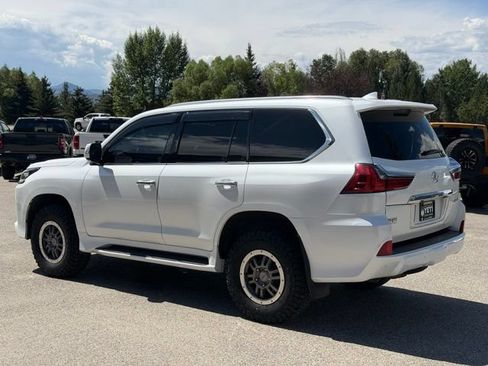 Used 2017 Lexus LX 570 4WD w/ Luxury Package image 14