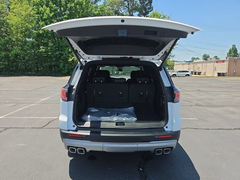 New 2026 GMC Acadia Elevation w/ Super Cruise Package FWD image 9