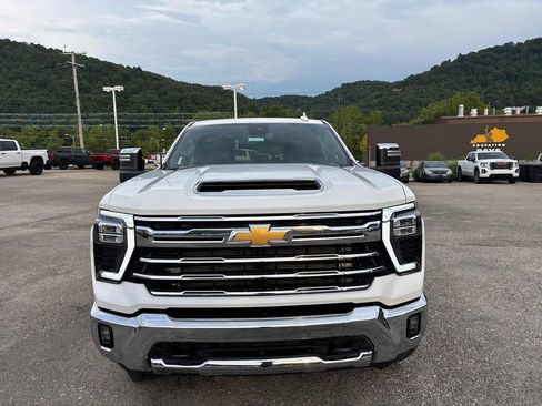 Used 2026 Chevrolet Silverado 2500 LTZ AWD/4WD image 6