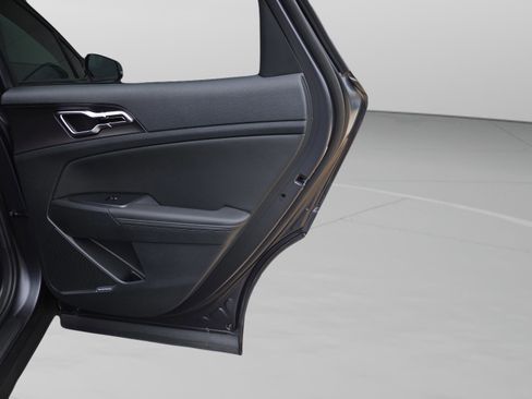 New 2026 Kia Sportage SX image 30