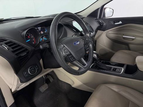 Used 2019 Ford Escape Titanium image 21