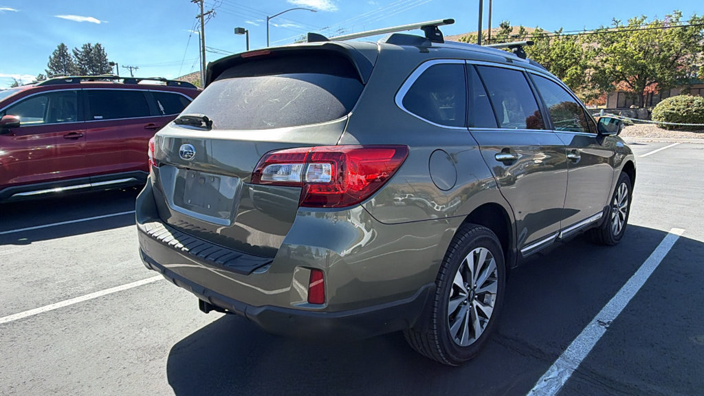 Used 2017 Subaru Outback 3.6R Touring w/ Popular Package #5A AWD/4WD image 2