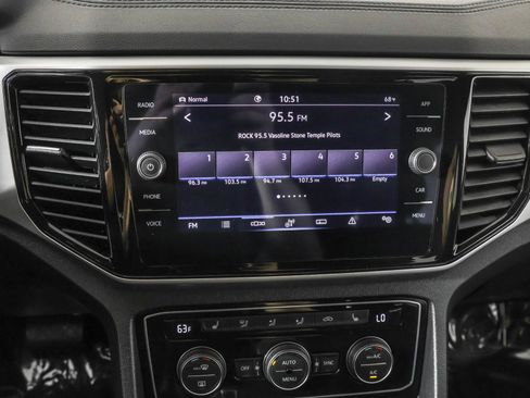 Used 2022 Volkswagen Atlas Cross Sport SE image 27