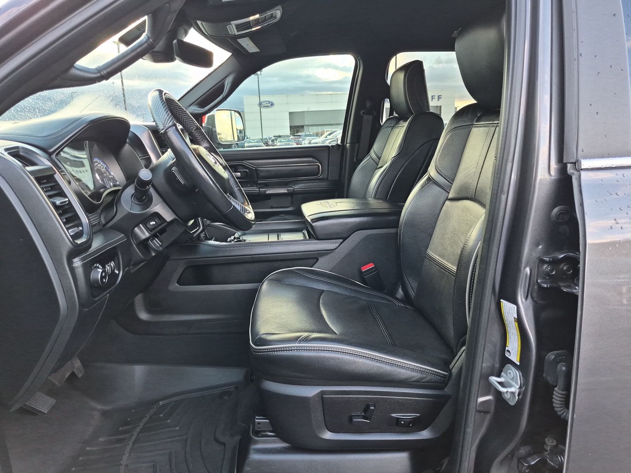 Used 2020 RAM 3500 Limited AWD/4WD image 17