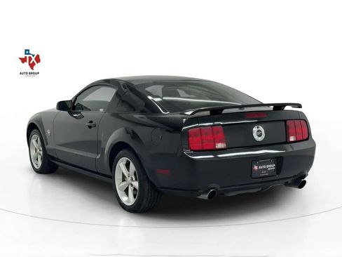 Used 2009 Ford Mustang GT Deluxe image 3