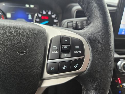 Used 2022 Ford Explorer Limited image 19
