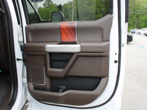 Used 2019 Ford F350 King Ranch w/ King Ranch Ultimate Package AWD/4WD image 15