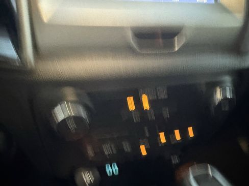 Used 2022 Ford Ranger XLT w/ Equipment Group 301A Mid image 17