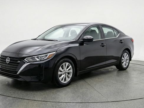 Used 2025 Nissan Sentra S FWD image 3