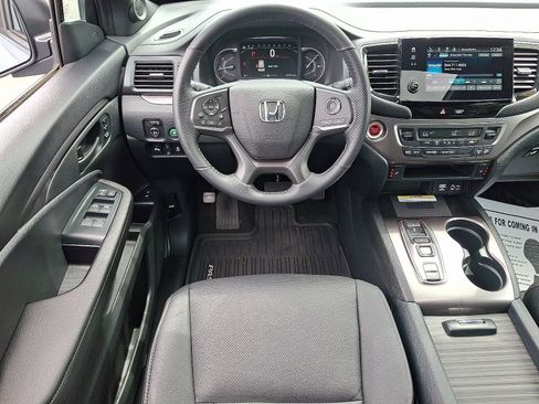 Used 2023 Honda Passport EX-L image 11