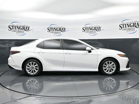 Used 2024 Toyota Camry LE image 8