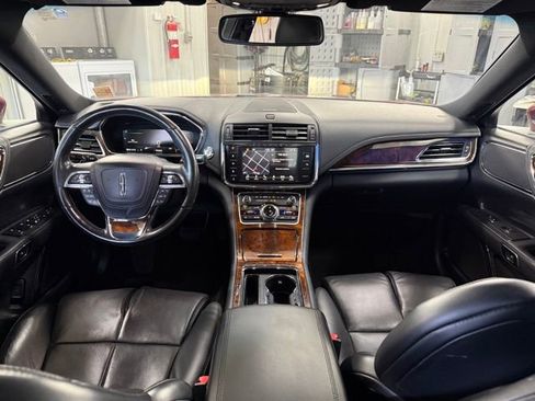 Used 2017 Lincoln Continental Reserve w/ Climate Package AWD/4WD image 31