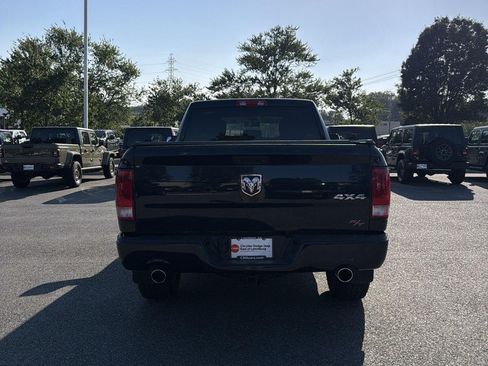 Used 2018 RAM 1500 Express AWD/4WD image 6