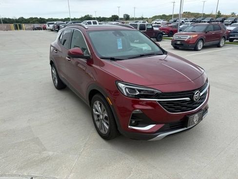 Used 2022 Buick Encore GX Essence w/ Advanced Technology Package FWD image 1