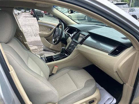 Used 2015 Ford Taurus SEL w/ Equipment Group 201A FWD image 10