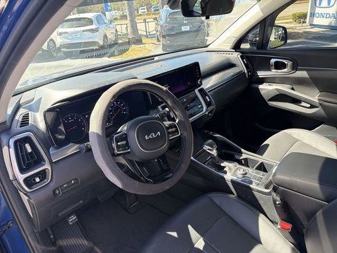 Used 2023 Kia Sorento S w/ Panoramic Sunroof Package image 24
