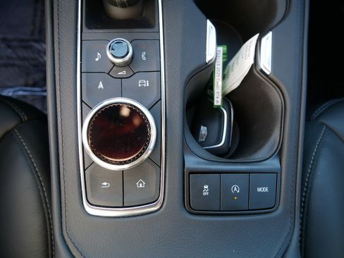 Used 2025 Cadillac XT4 Premium Luxury image 30