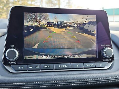 Certified 2025 Nissan Rogue S image 22