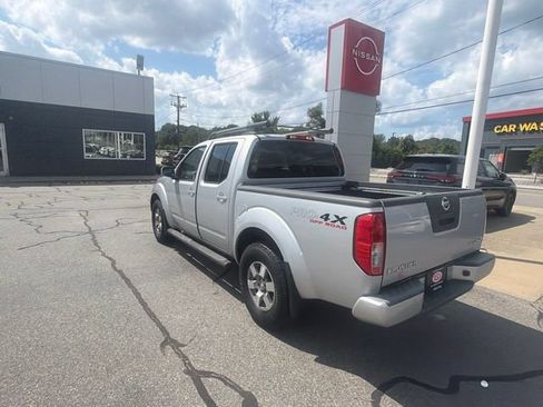 Used 2011 Nissan Frontier PRO-4X w/ Pro-4x Luxury Pkg AWD/4WD image 7