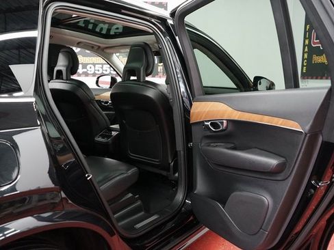 Used 2022 Volvo XC90 T6 Momentum image 46