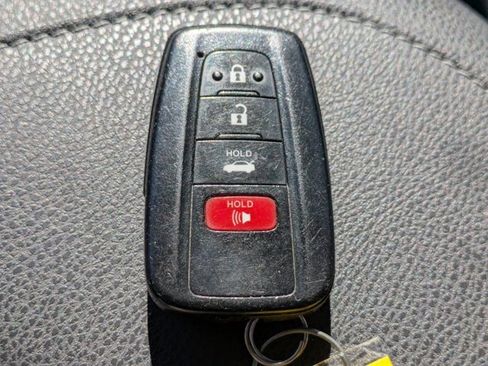 Used 2023 Toyota Camry XLE image 25