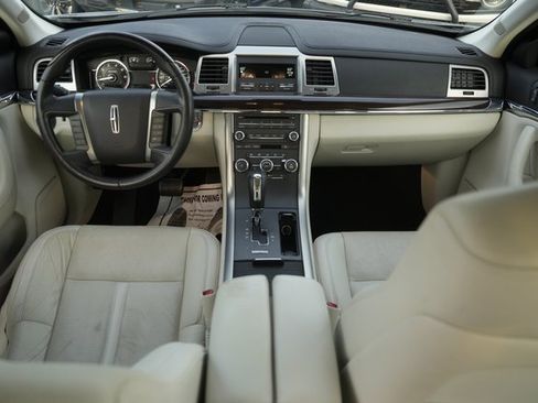 Used 2009 Lincoln MKS image 20