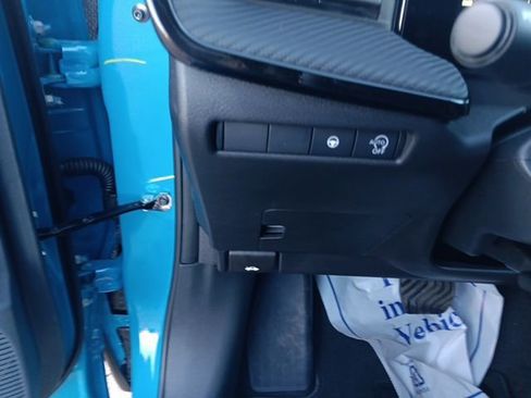 New 2026 Nissan Kicks SR image 14