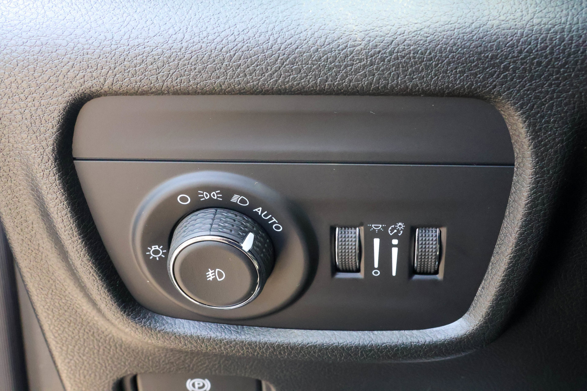 New 2027 Jeep Grand Cherokee Limited AWD/4WD image 29