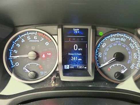 Used 2022 Toyota Tacoma SR5 image 18